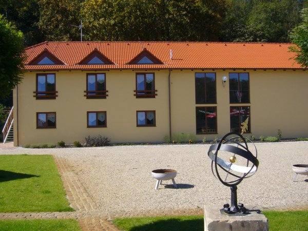 Hotel Marina Vltava Nelahozeves Zewnętrze zdjęcie
