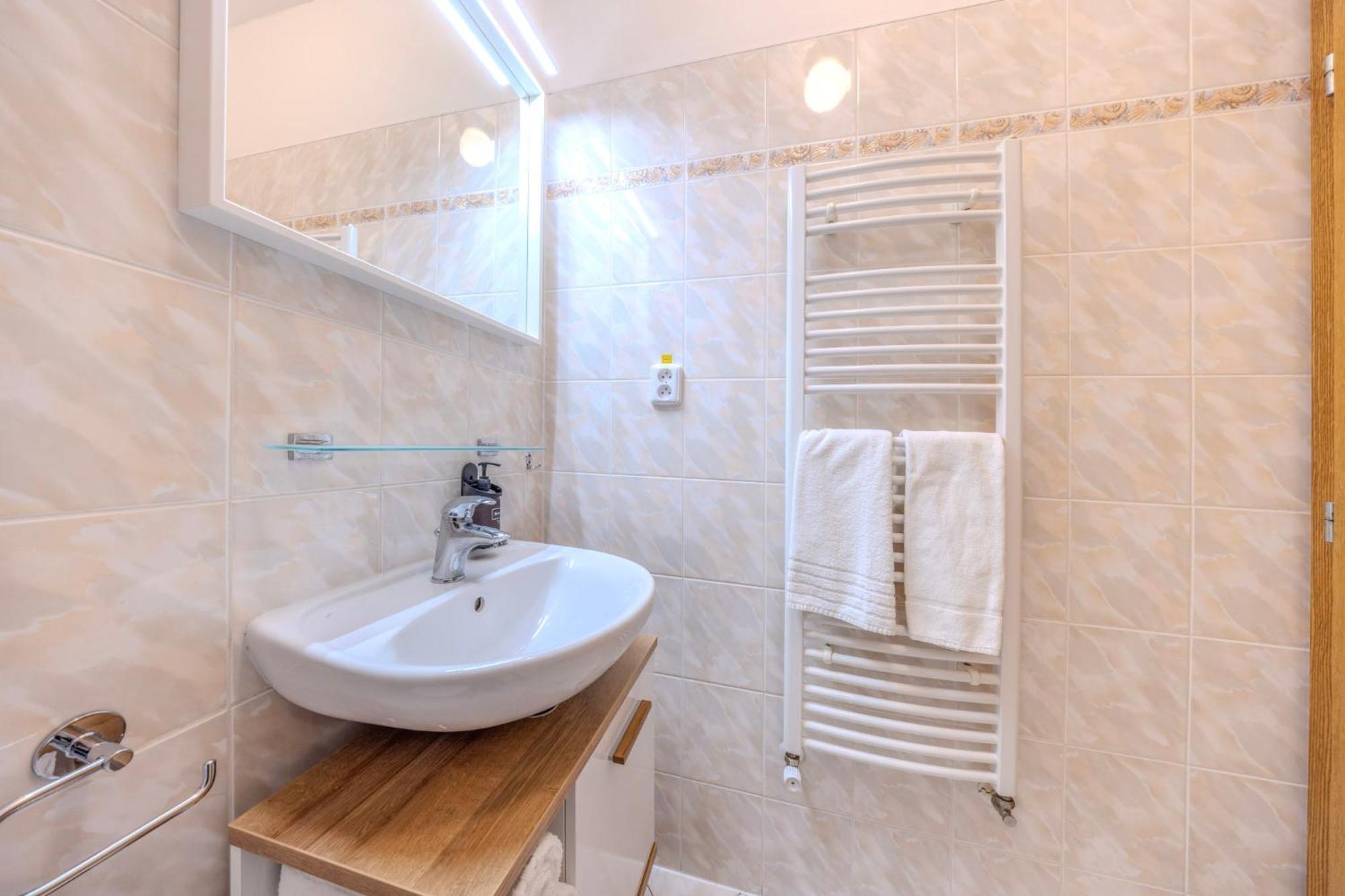 Hotel Marina Vltava Nelahozeves Zewnętrze zdjęcie