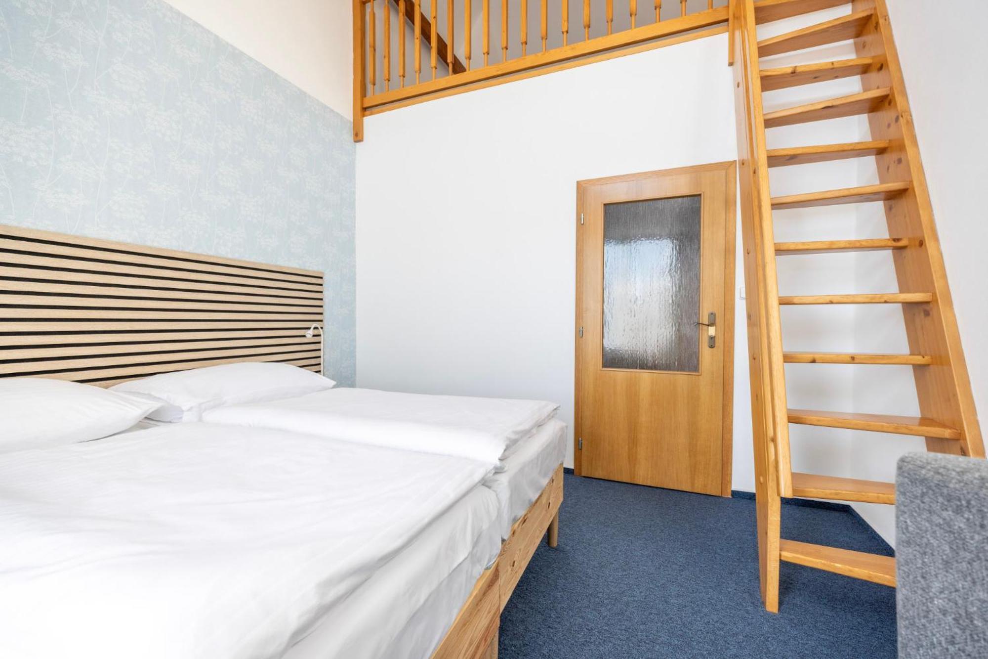 Hotel Marina Vltava Nelahozeves Zewnętrze zdjęcie